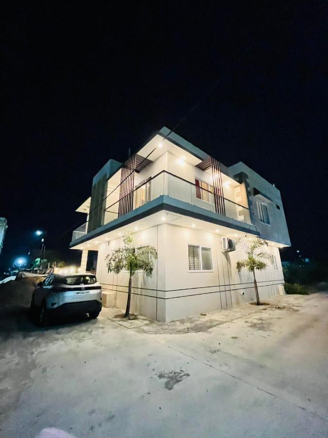 Shyam Sudha Home Stay อุจเจน ภายนอก รูปภาพ